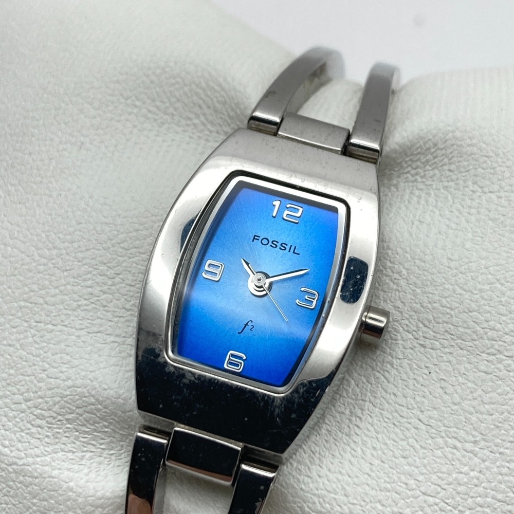 Fossil F2 Women's Watch 18mm Silver Tone Blue Dial ES9609 New Battery SMALL 6"